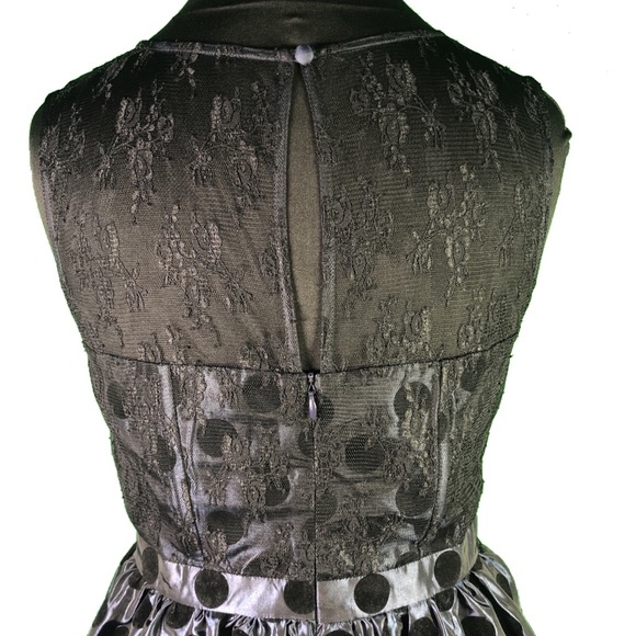 ModCloth Navy Taffeta & Lace Pockets Party Dress - Picture 5 of 9